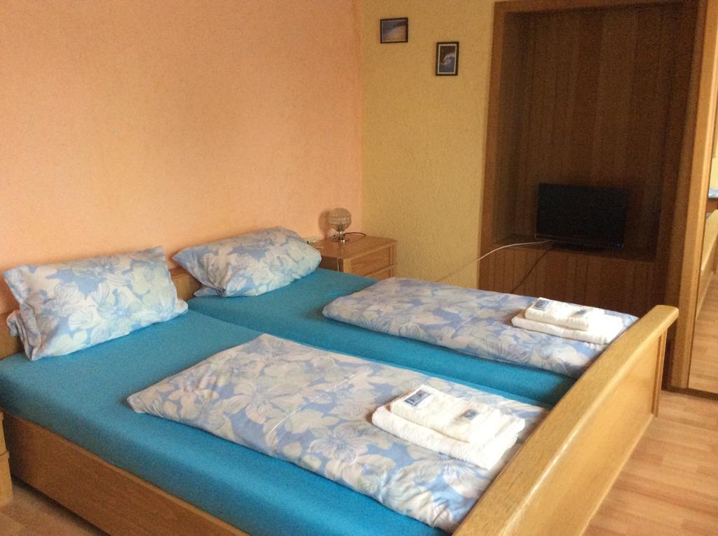 Hotel Drei Koenige 넥카르비쇼프샤임 객실 사진